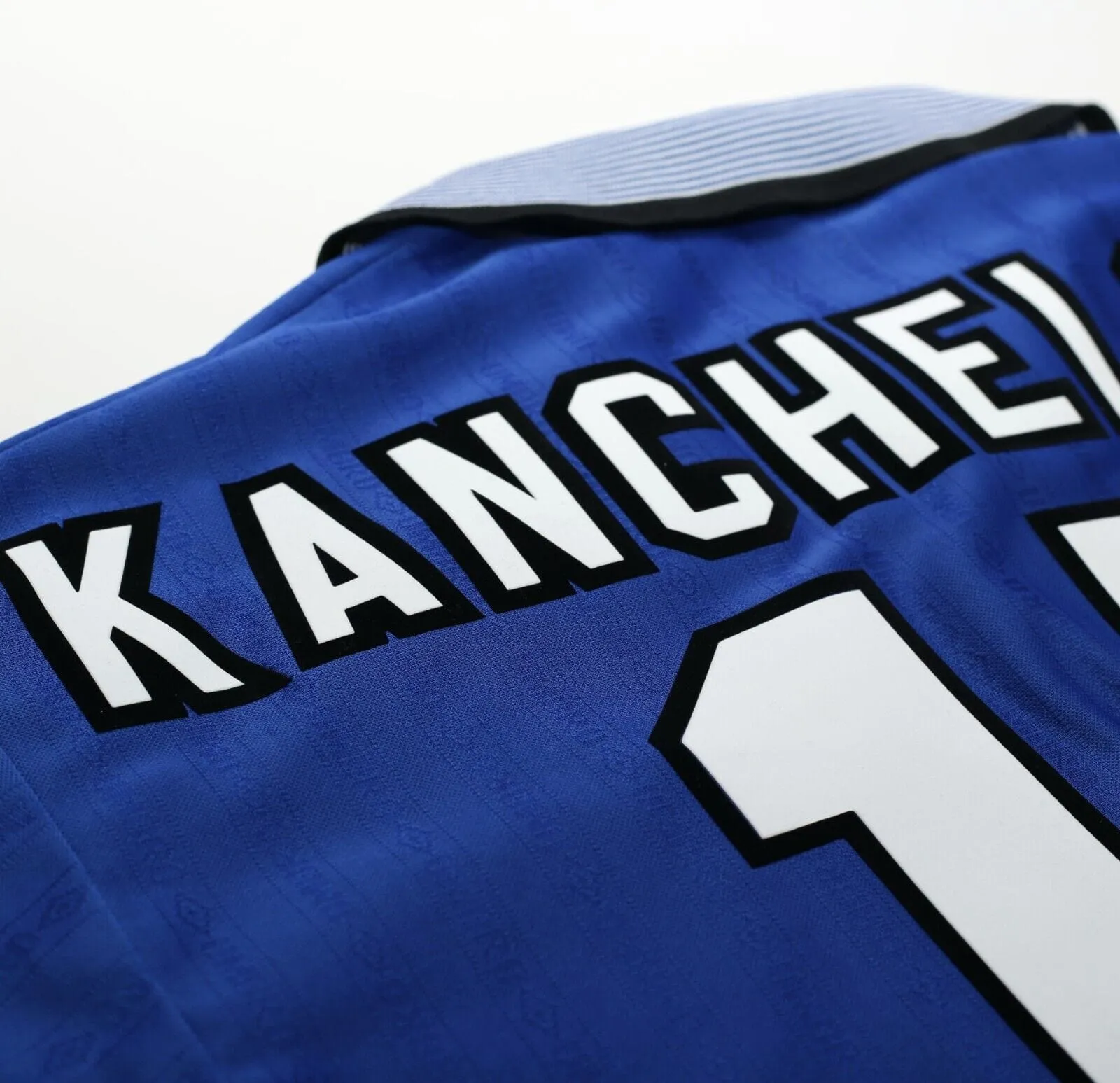 1995/97 KANCHELSKIS #17 Everton Vintage Umbro Home Football Shirt (M)