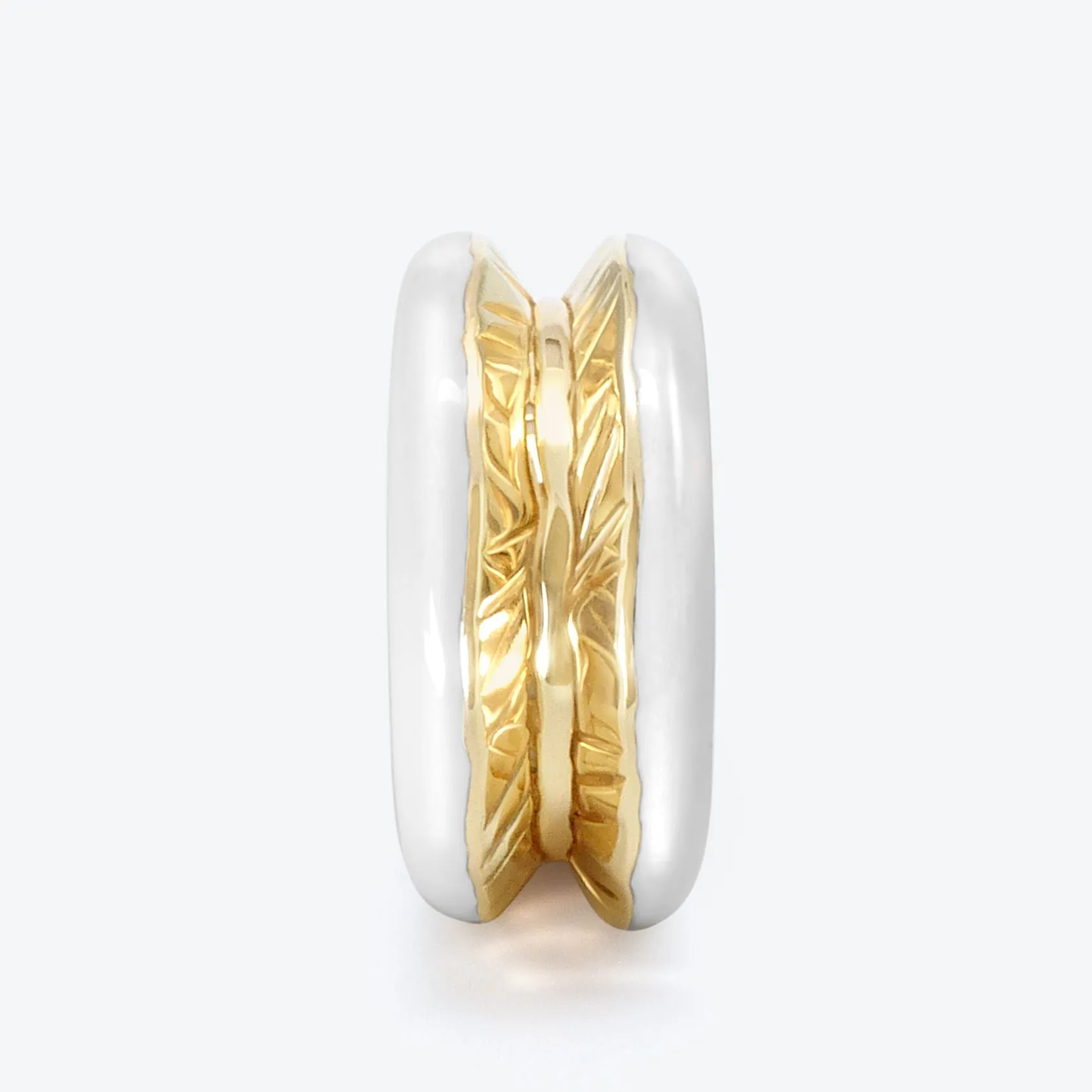 Antarctica 18K Gold Ring w. White enamel