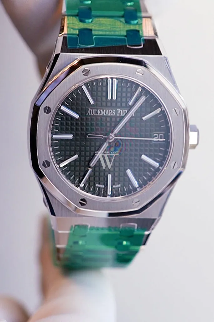 Audemars Piguet Royal Oak 41 Khaki Green Dial 50th Anniversary Watch 15510ST.OO.1320ST.04 DCM