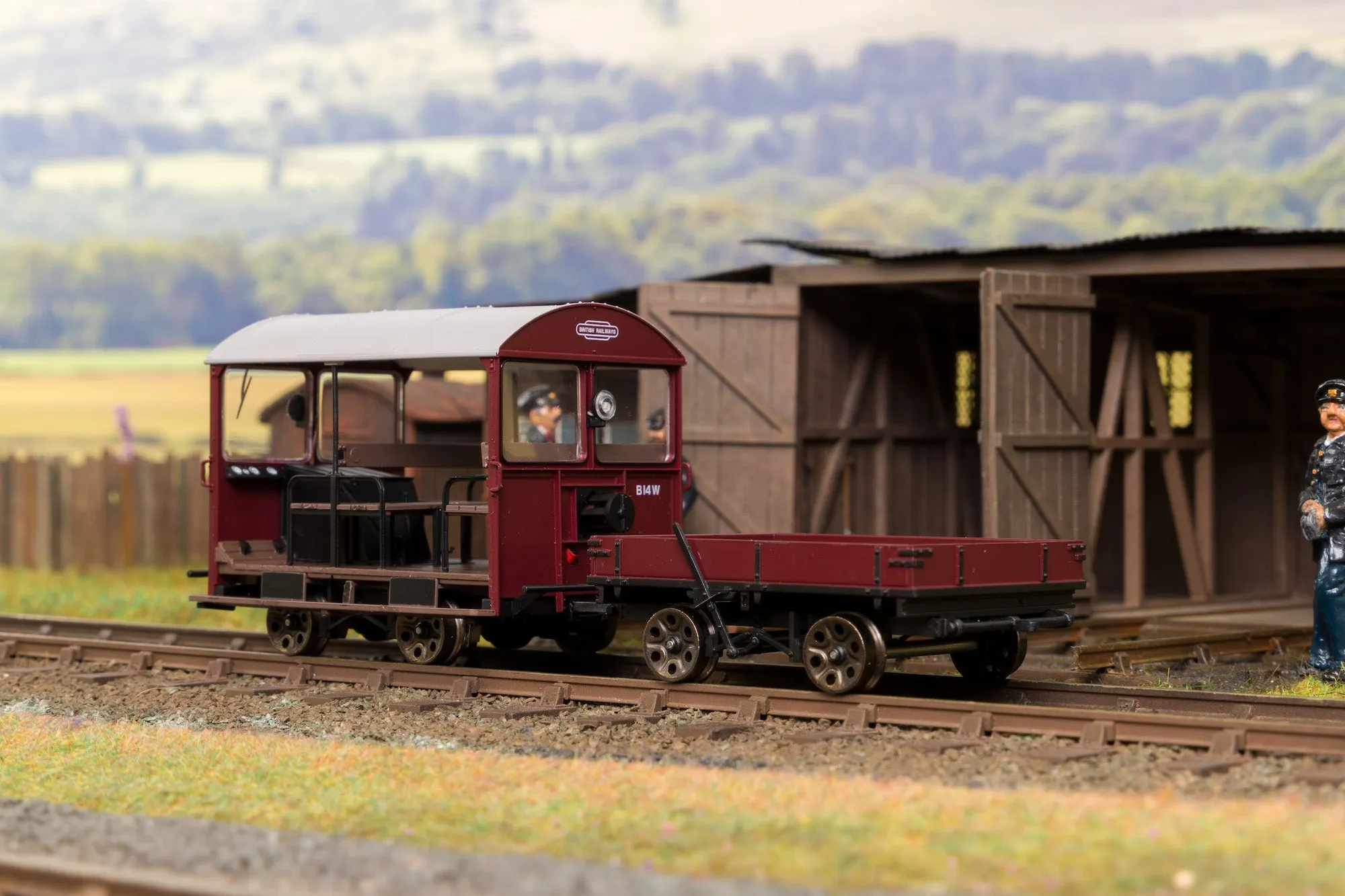 Ellis Clark Trains E1016U Finescale O Gauge Wickham Trolley & Trailer, BR Maroon 'Unnumbered'