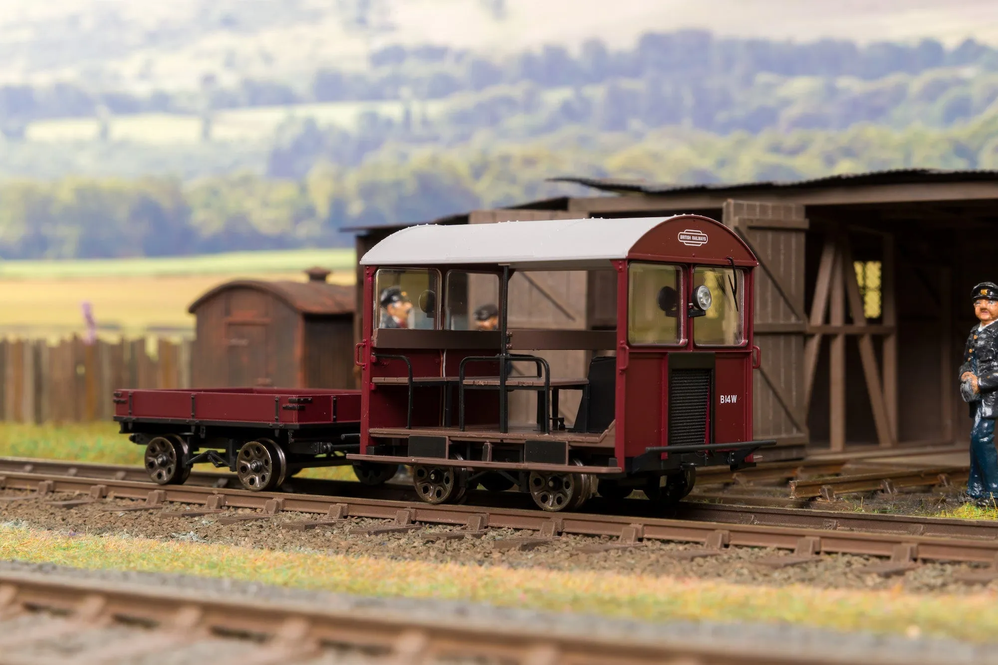 Ellis Clark Trains E1016U Finescale O Gauge Wickham Trolley & Trailer, BR Maroon 'Unnumbered'