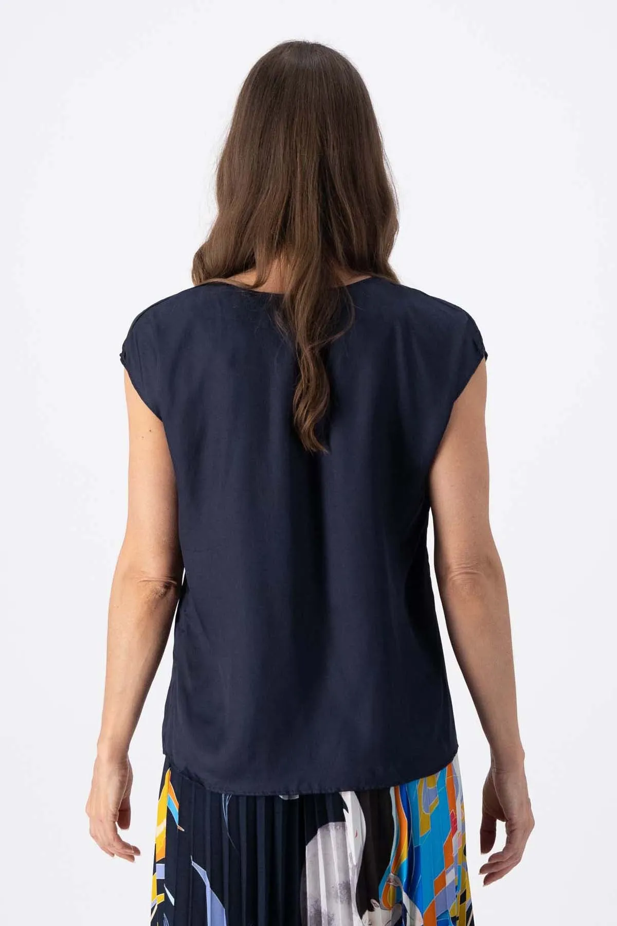 Le Louvre Tee Navy in Satin