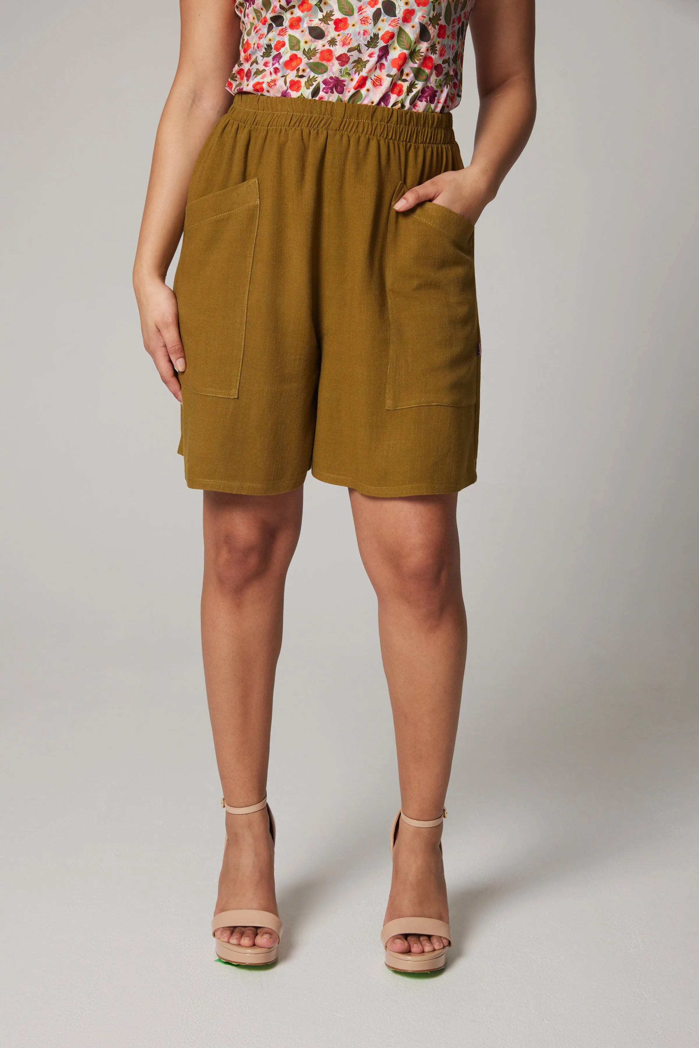 Linen Shorts - Khaki